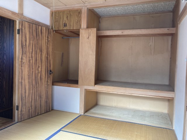 網走市錦町146番地26中古住宅の収納|２階和室