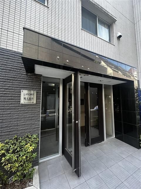 Ｓ－ＦＯＲＴ富士見台のエントランス