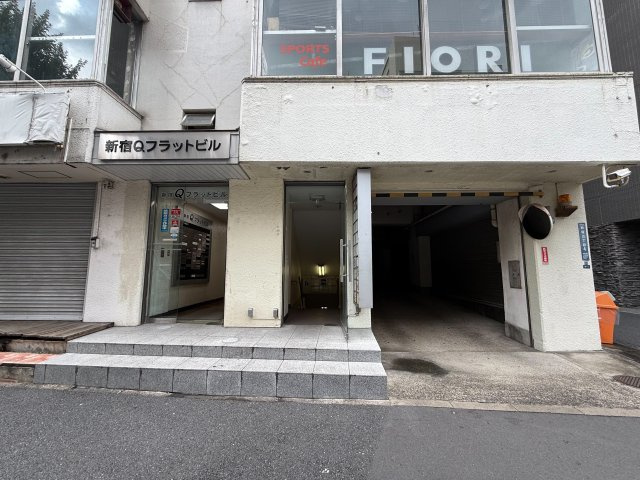 新宿Ｑフラットビル　908のエントランス