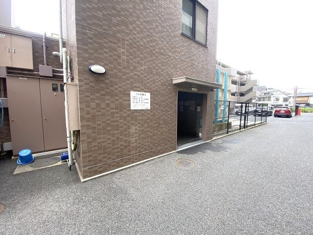 セラード川越のその他共用部分|ゴミ捨て場
敷地内専用ゴミ置場を完備。管理が行き届いており衛生面も安心、24時間ゴミ出しもスムーズです。