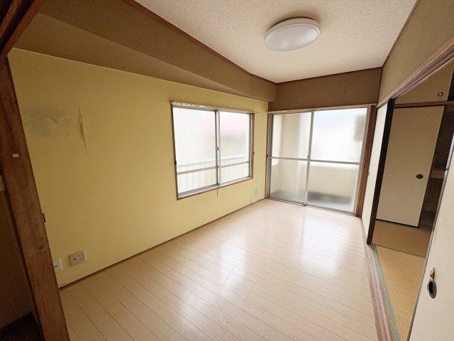 馬場町　売りアパートの居間・リビング