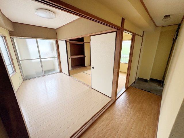 馬場町　売りアパートの居間・リビング
