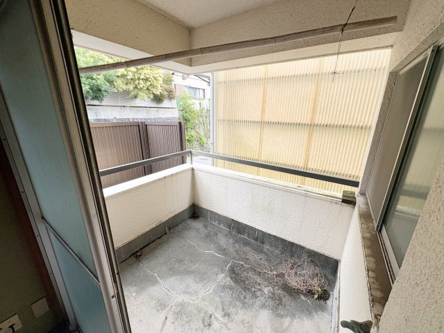 馬場町　売りアパートのバルコニー