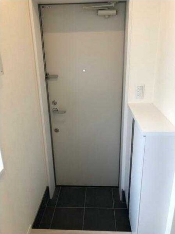 プラチナフォルム中野新橋の玄関|※他号室の参考写真です。