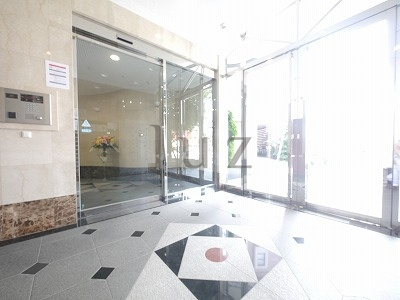 グリフォーネ横浜伊勢町弐番館のエントランス