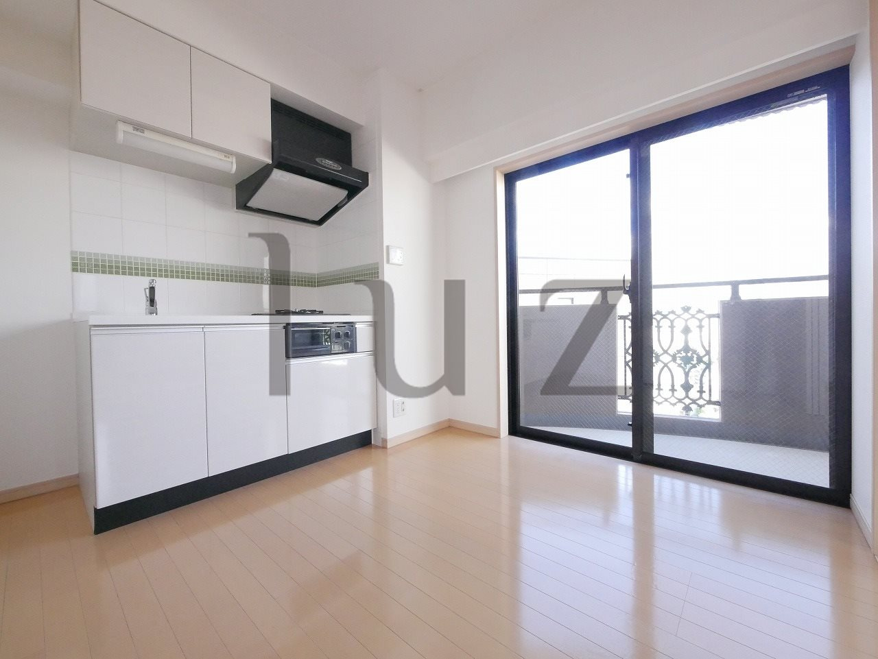 グリフォーネ横浜伊勢町弐番館の居間・リビング