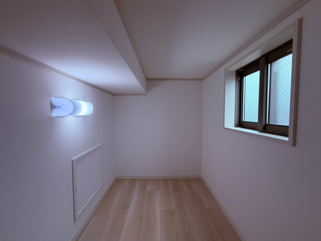 【収納】 | 中野区上鷺宮１丁目　中古戸建て | グルニエ収納には季節物や家族の思い出などを大事にしまえます