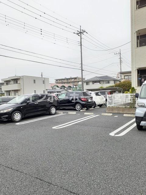 ラフレシール桜　の駐車場