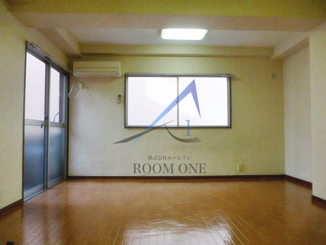 ライオンズマンション目黒第三の居間・リビング|洋室のお部屋です。