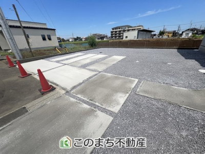 【駐車場】 | ワイウッドコート古河市女沼　第2期　 | 広々とした駐車場はお車を2～3台駐車可能です☆