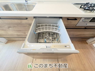 【キッチン】 | ワイウッドコート古河市女沼　第2期　 | 食器洗浄乾燥機付きで時短家事可能☆