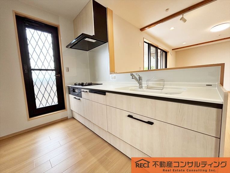 神戸市灘区土山町　中古戸建のキッチン