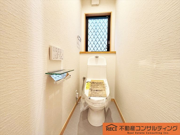 神戸市灘区土山町　中古戸建のトイレ
