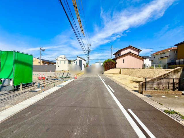 長久手市杁ケ池土地B号地の前面道路含む現地写真|前面道路①