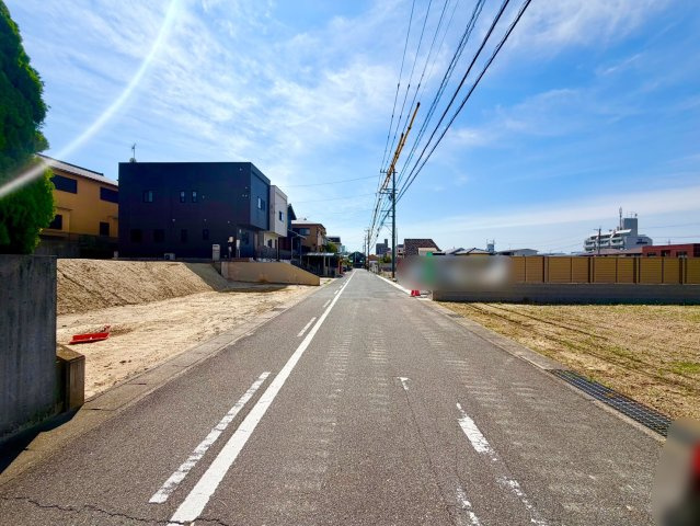 長久手市杁ケ池土地B号地の前面道路含む現地写真|前面道路②