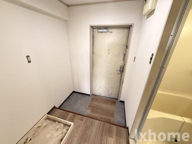 穂積マンションの玄関