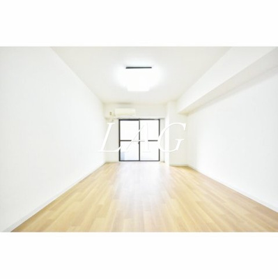 【居間・リビング】 | キャッスルマンション青葉台 | 洋室のお部屋です。