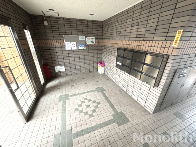 フレンテ大宮のエントランス