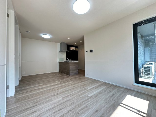 ＥＵＧＥＮＥ　ＣＯＵＲＴの居間・リビング|★13.4帖のリビング★