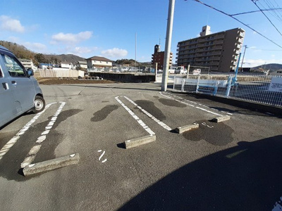 【駐車場】 | ソレアード | 駐車場です