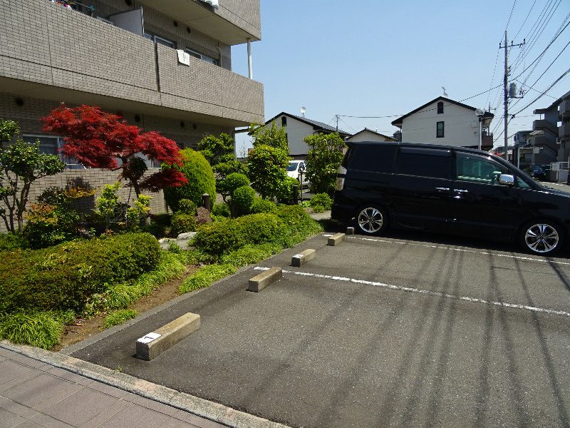 敷地内P月額9,900円敷地外P月額8,800円で空きあり♪