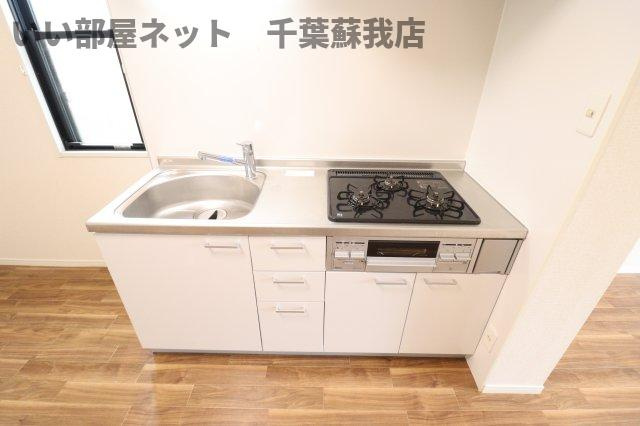 メゾンクレール　参番館のキッチン|コンパクトなキッチンで掃除もラクラク