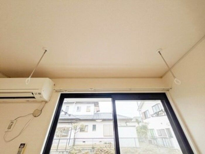 メゾンクレール　参番館の洋室|室内物干