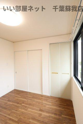 メゾンクレール　参番館の寝室|落ち着いた色調の寝室です
