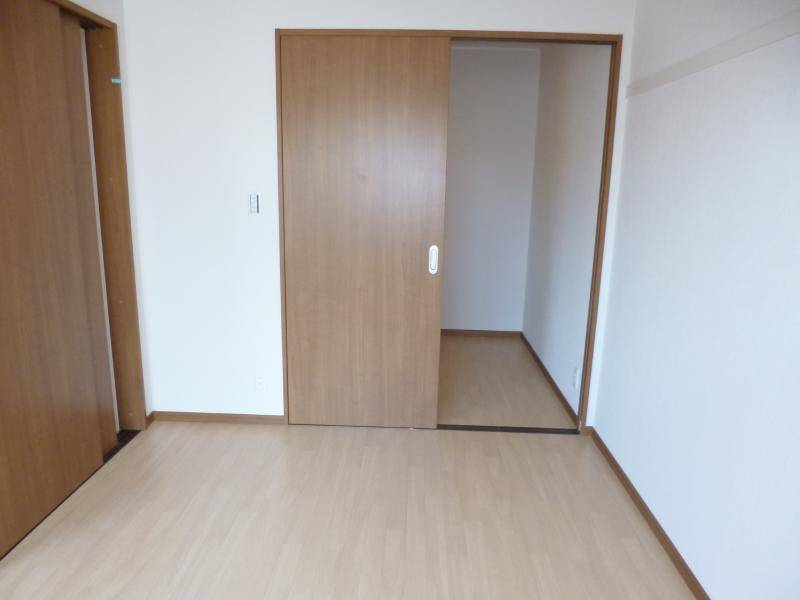 エスポワールセゾンの寝室|使い勝手のいい寝室です