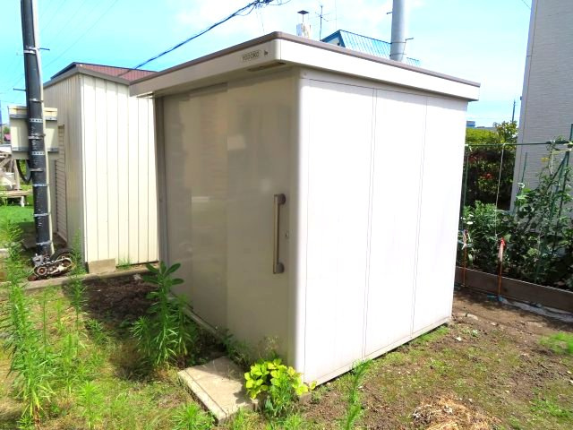 網走市潮見９丁目７番１５号　中古売家の庭|【現況】物置付になります。自転車や除雪道具など閉まっておけるので便利ですね。