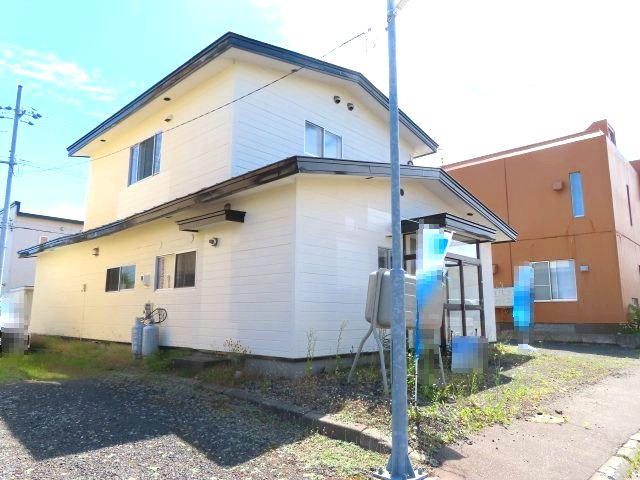 網走市潮見９丁目７番１５号　中古売家の外観|【リフォーム済み】外観別アングルです。