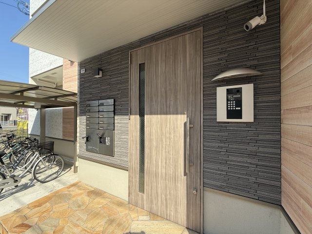 フジパレス住吉遠里小野Ⅱ番館のエントランス