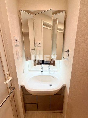 ＡＸＡＳ菊名ＬＲの洗面所