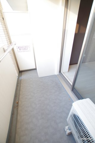 クリスタルグランツ梅田2　仲介手数料無料のバルコニー