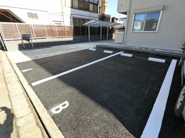 【駐車場】