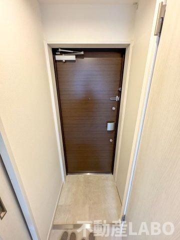 GRAND STEADY西田辺の玄関