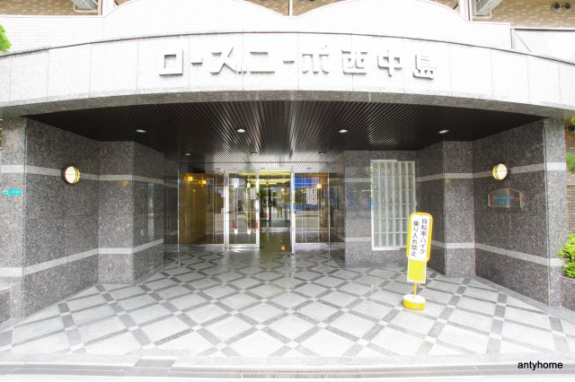 ローズコーポ西中島　仲介手数料無料のエントランス