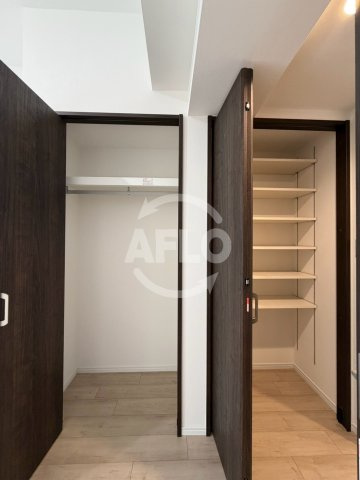 THE　SENSE　RESIDENCE　新深江の収納|ＴＨＥＳＥＮＳＥＲＥＳＩＤＥＮＣＥ新深江　収納