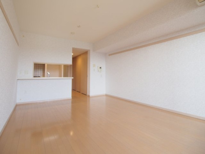 【居間・リビング】 | ロイヤルパーク多摩川2番館 | 11.5帖　洋室です