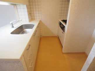 【内装】 | ロイヤルパーク多摩川2番館 | カウンターキッチンです