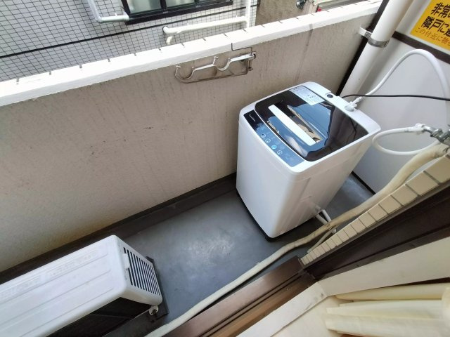 AP64 メゾン・ド・ルメード205（中野新橋）のバルコニー|



