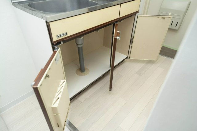 AP620 メゾン・ド・サブリエ 301の収納|



