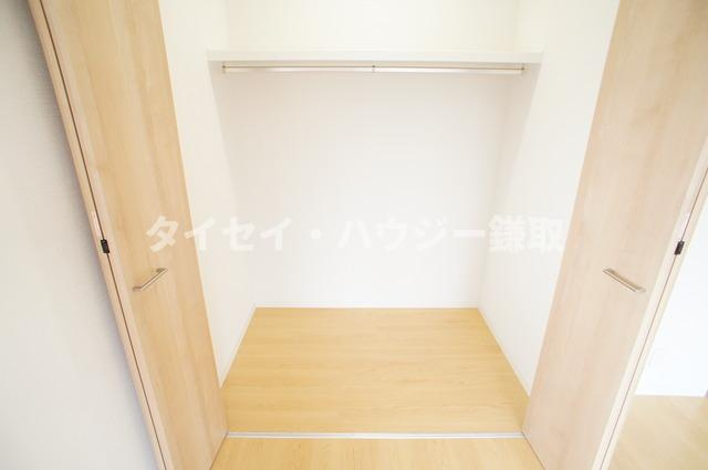 オーシャンビュー参番館の収納|ウォークインクローゼットです♪