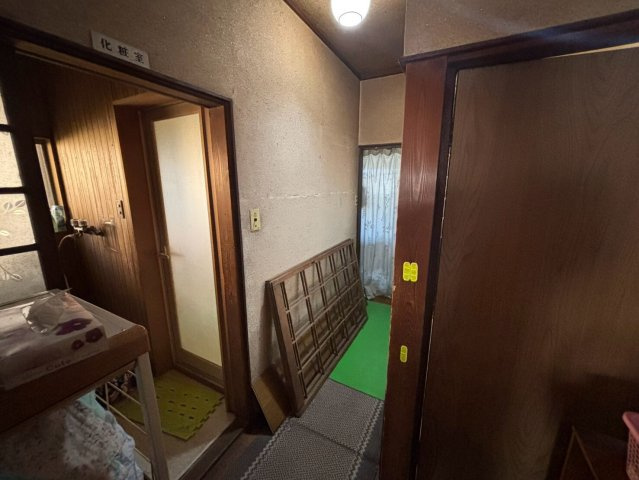 八街市八街ほ　車庫付き中古戸建の内装