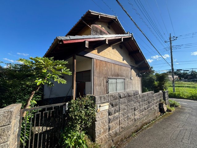 八街市八街ほ　車庫付き中古戸建