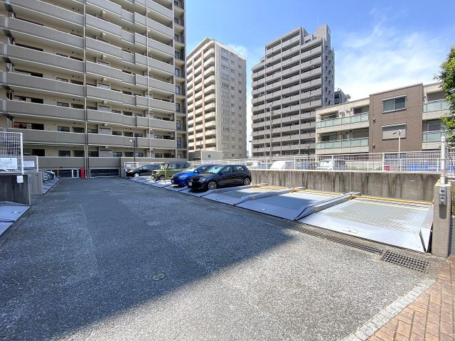 川越パーク・ホームズの駐車場|駐車場