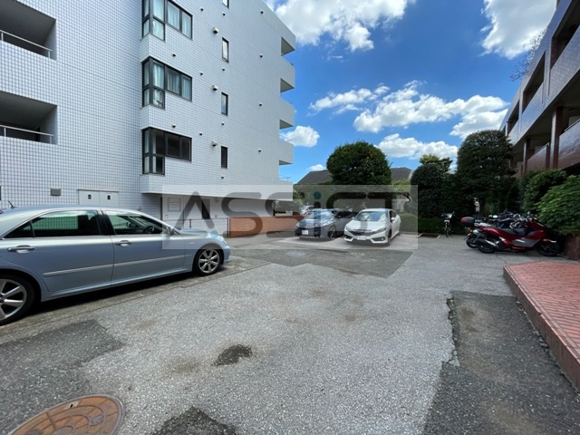 田園調布フォレストヒルズの駐車場