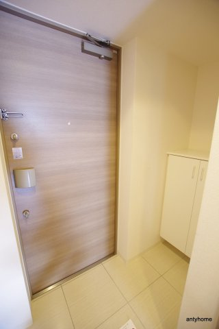 レジュールアッシュ福島フィーノ　仲介手数料無料の玄関