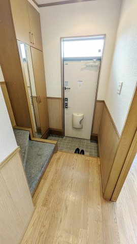 ミザール田中の玄関