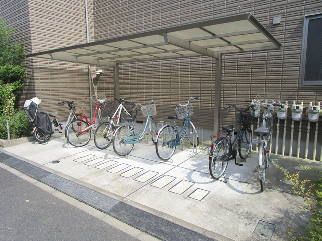 メゾンヴェルテのその他共用部分|★敷地内駐輪場★
